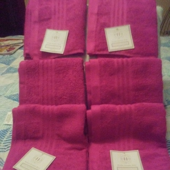 Hand and wash towels (raspberry color)& - Picture 3 of 8